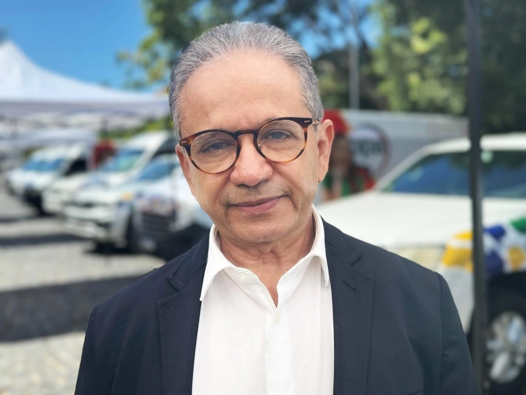 Dr. Hélio Oliveira