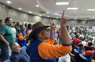 PL que acaba com carroças é aprovado na Câmara e carroceiros protestam (Foto: Alessandra Fonseca/Conecta Piauí)