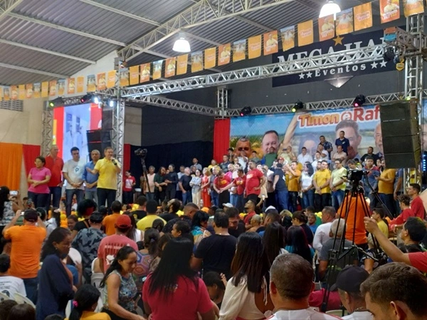 Rafael e aliados lotam espaço no lançamento da pré-candidatura de prefeito de Timon