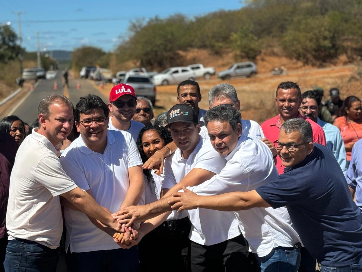 Rafael Fonteles entrega rodovias em Avelino Lopes e Júlio Borges e anuncia obras hídricas para a região