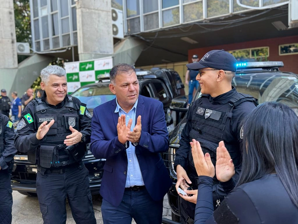 Secretaria da Justiça entrega novas viaturas para o sistema prisional