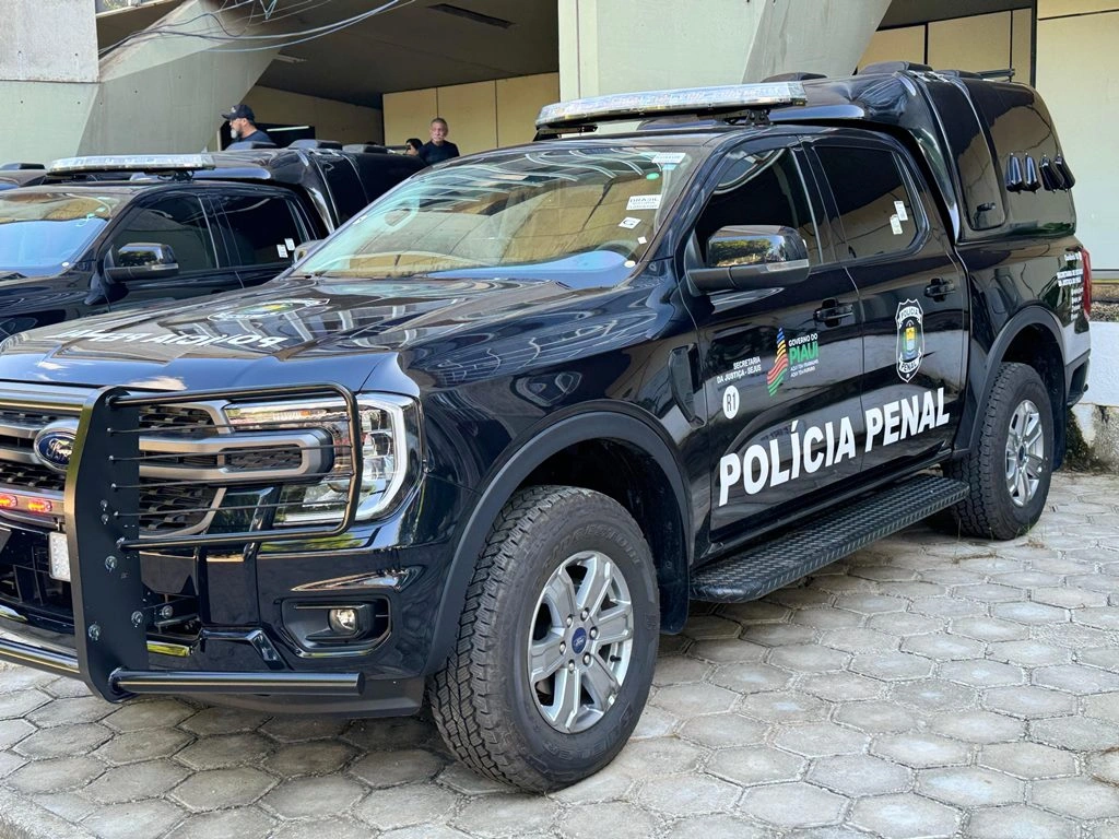 Secretaria da Justiça entrega novas viaturas para o sistema prisional