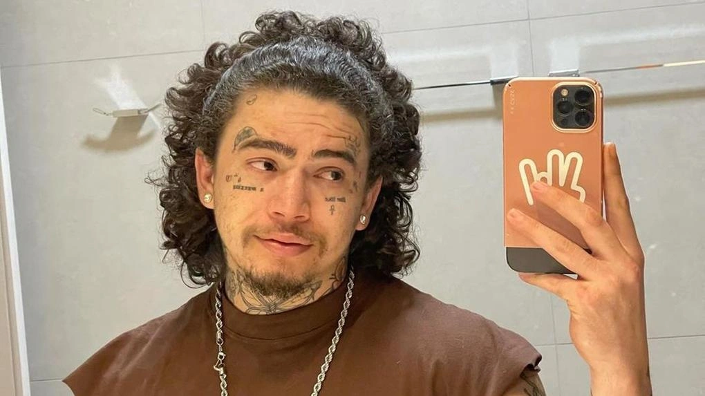 Whindersson faz relato sensível sobre dia que tentou tirar própria vida com arma