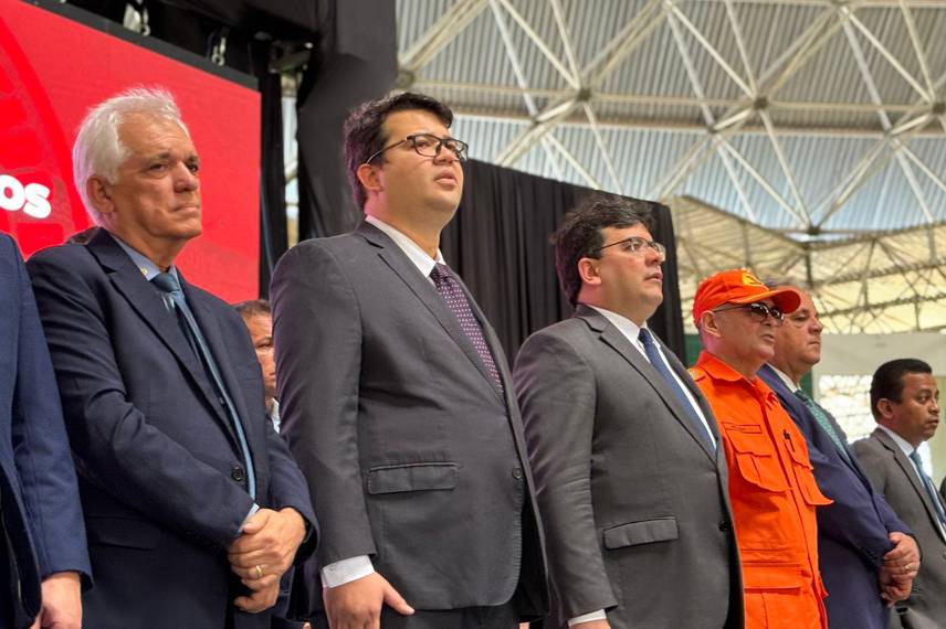 Corpo de Bombeiros do Piauí celebra 80 anos e nomeia 205 novos soldados Corpo de Bombeiros do Piauí celebra 80 anos e nomeia 205 novos soldados