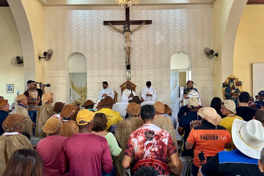 Recheada de fé e shows, Demerval Lobão comemora tradicional Festa do Vaqueiro