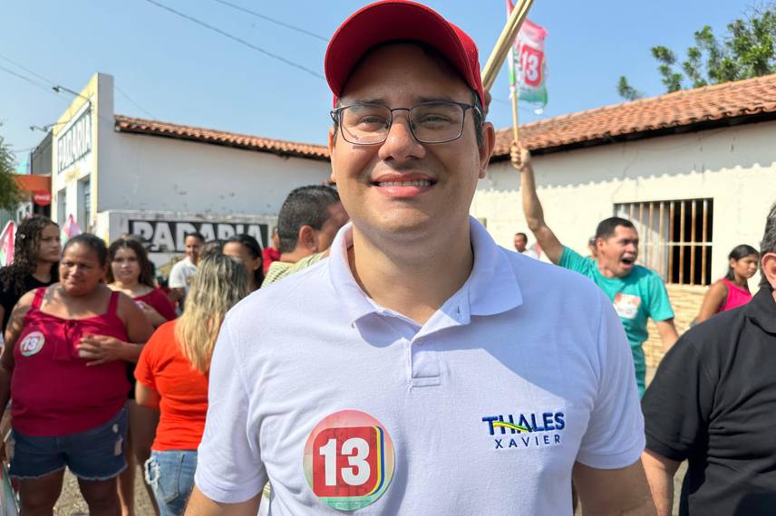 Ao lado de Rafael Fonteles, Camila Barbosa realiza bandeiraço em Lagoa do Piauí Ao lado de Rafael Fonteles, Camila Barbosa realiza bandeiraço em Lagoa do Piauí