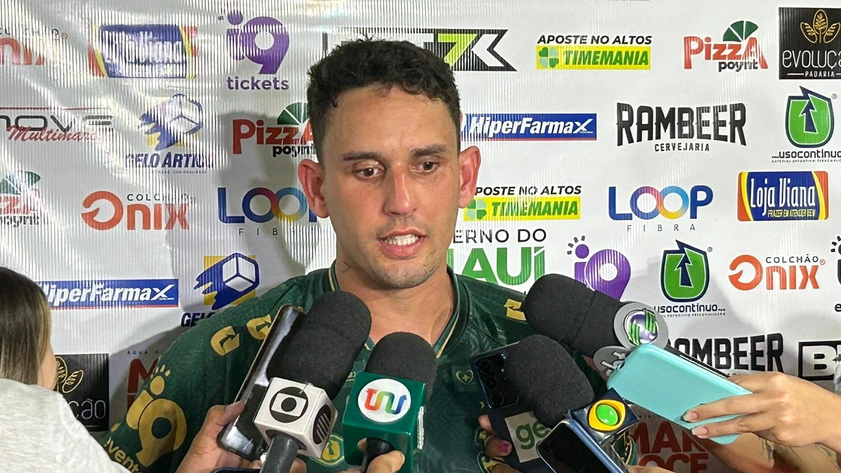 Arlan, zagueiro do Altos