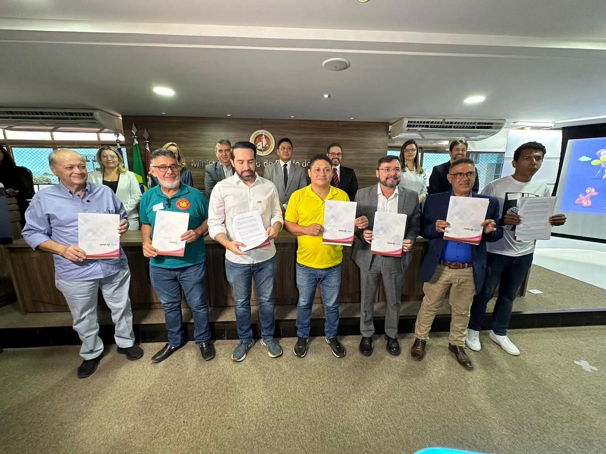 Candidatos a prefeito de Teresina assinam carta de compromisso à primeira infância