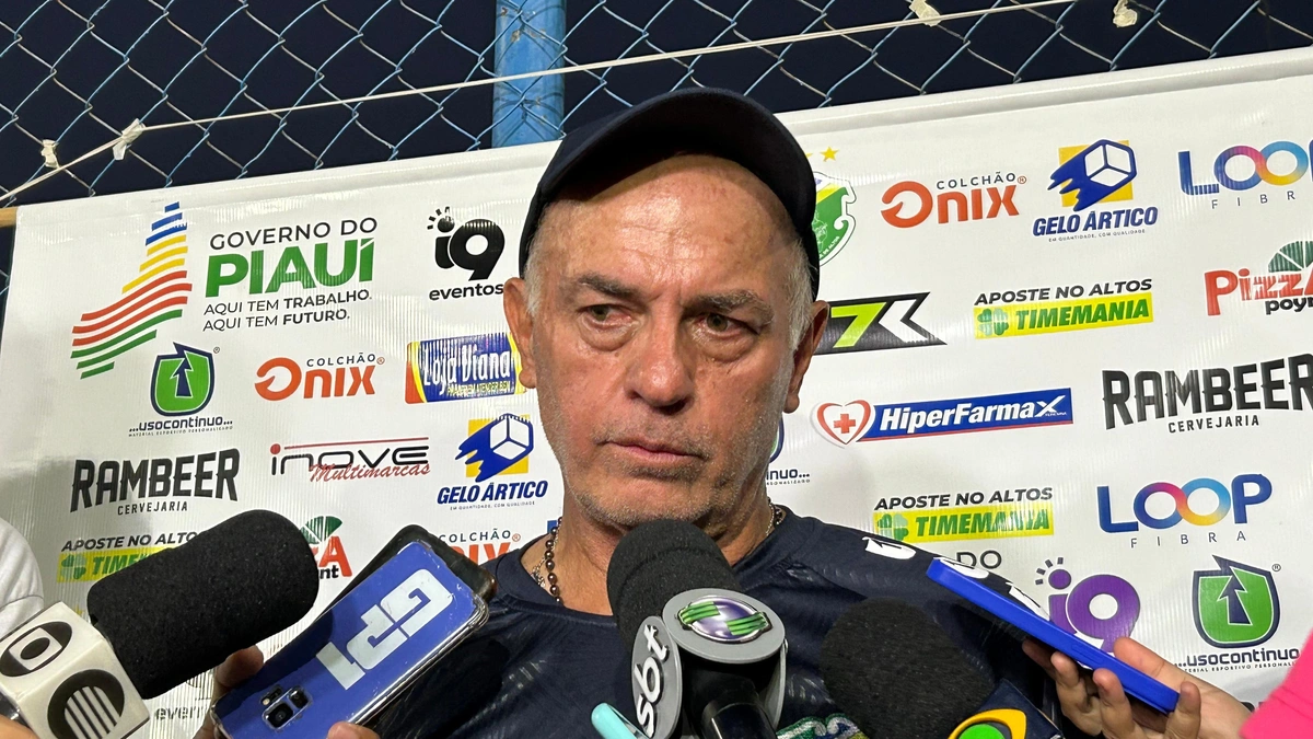 Carlos Rabello, ex-técnico do Altos-PI