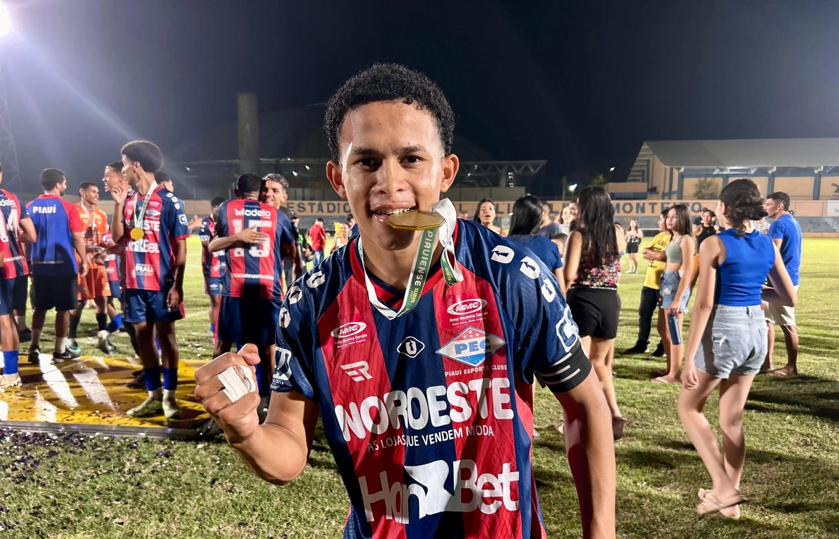 Daniel, meio campo do Piauí EC