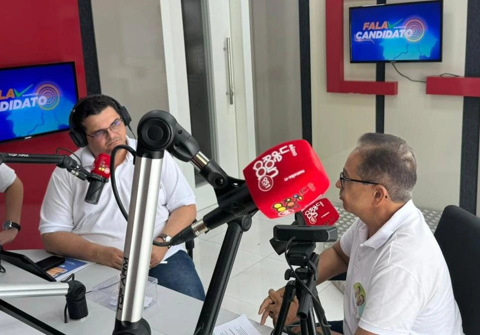 Dr. Hélio reforça compromissos com Parnaíba durante entrevista