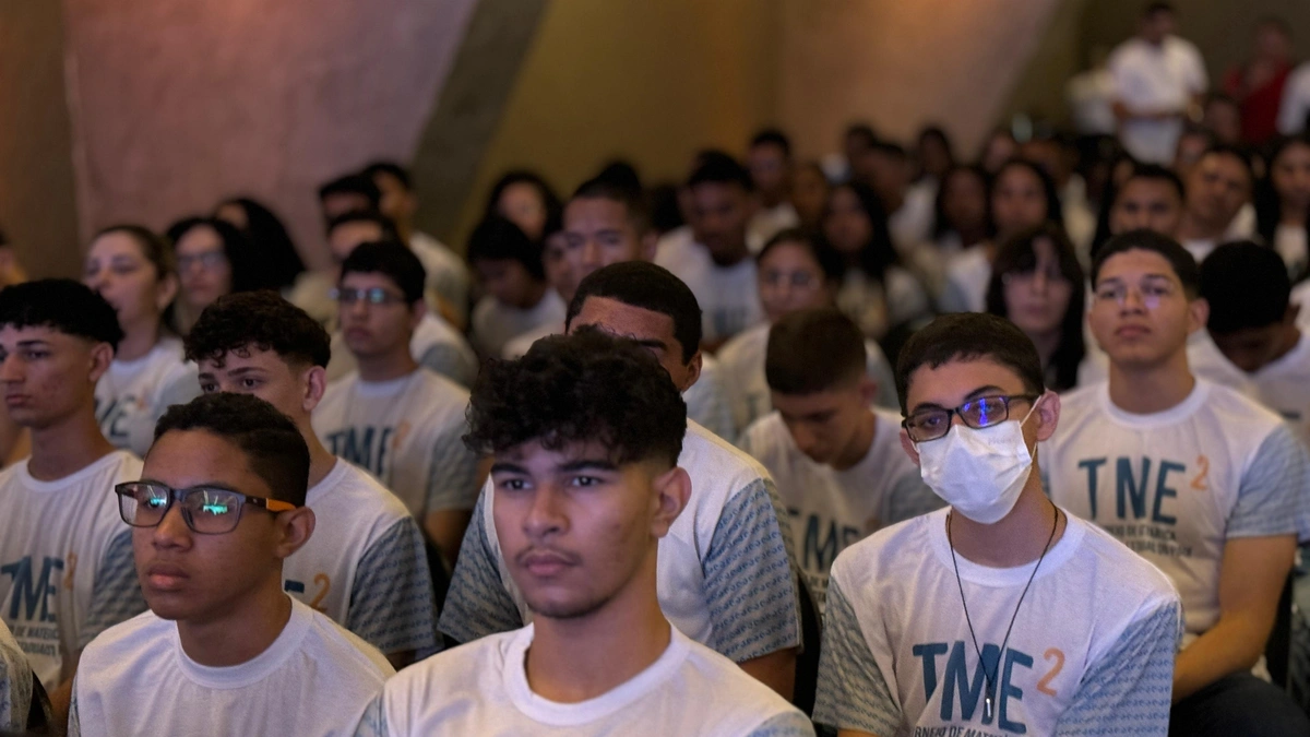 Estudantes das escolas públicas participam de treinamento para Obmep
