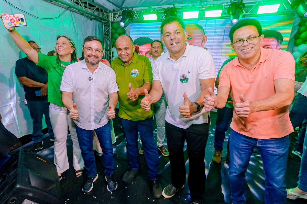 Fábio Novo e Neto do Angelim reúnem mais de 3 mil pessoas na zona Sul de Teresina