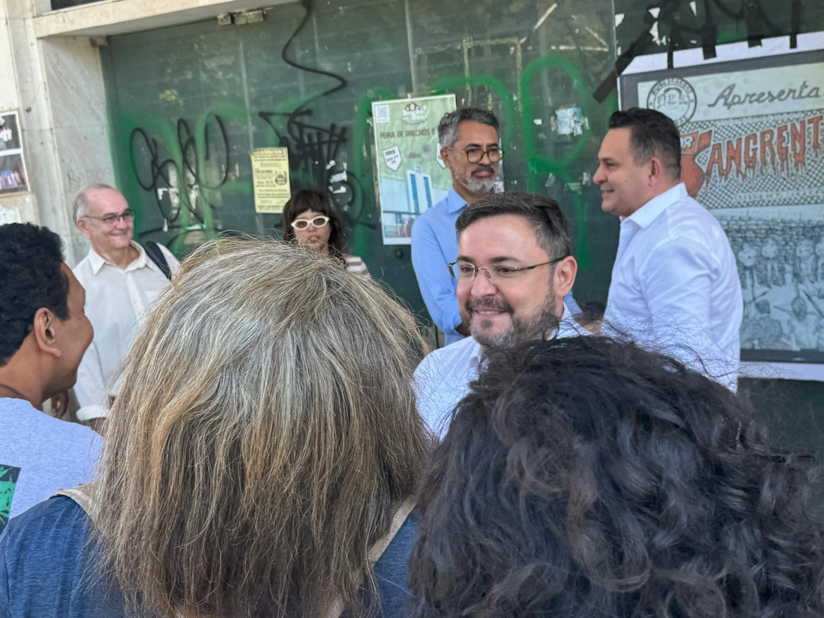 Fábio Novo visita Cine Rex após anúncio de futura instalação de escola de cinema