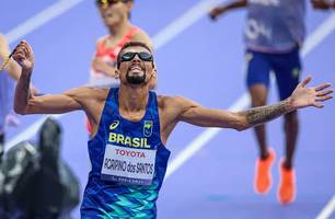 Júlio César Agripino é ouro e bate recorde mundial na corrida dos 5 km (Foto: Wander Roberto/Time Brasil)