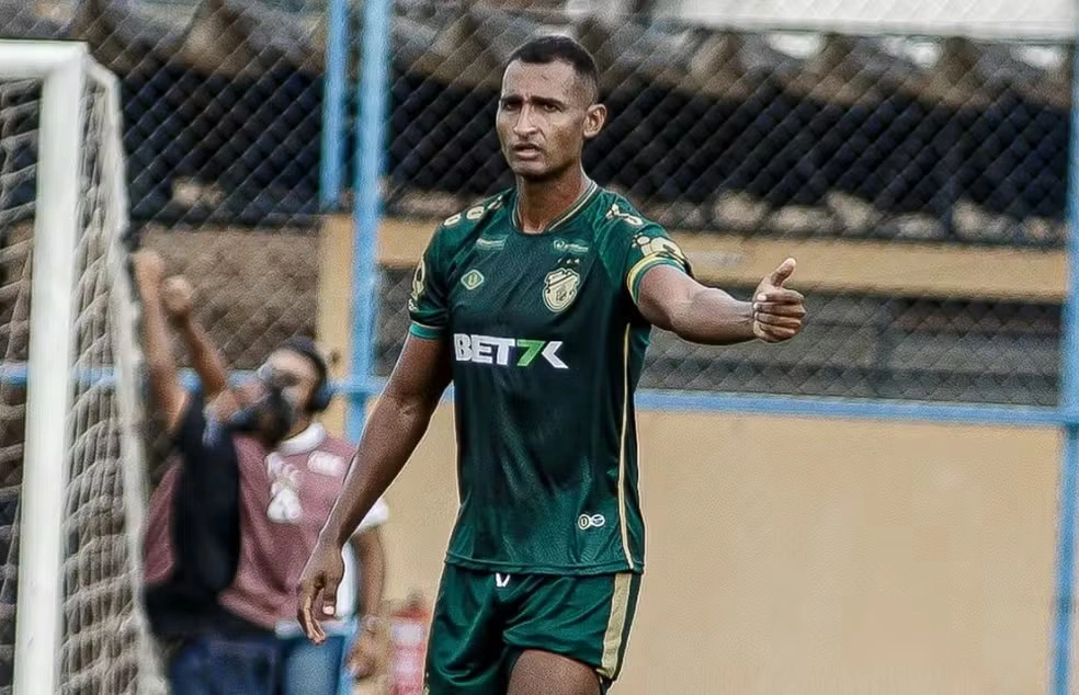 Leandro Amorim, zagueiro do Flamengo-PI