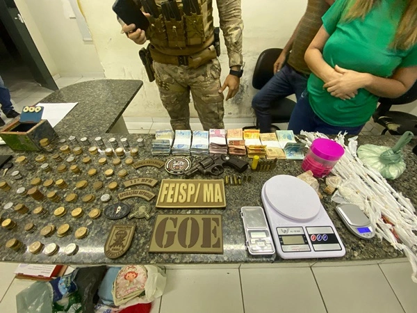 Material apreendido pela polícia