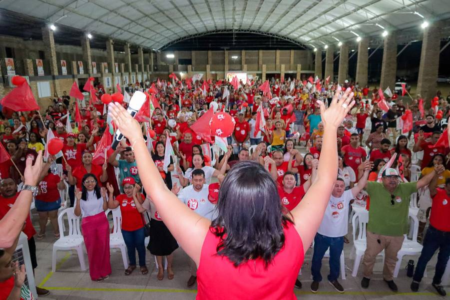 Camila Barbosa reúne mais de 800 pessoas em encontro de lideranças em Lagoa do PI