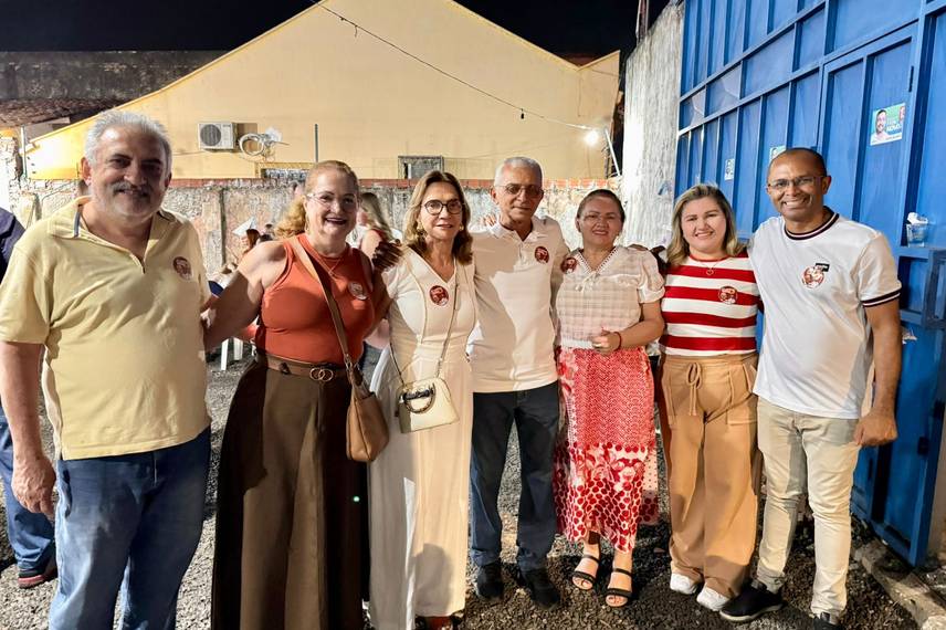 Candidato a prefeito de Ribeiro Gonçalves reúne centenas de apoiadores em Teresina Candidato a prefeito de Ribeiro Gonçalves reúne centenas de apoiadores em Teresina