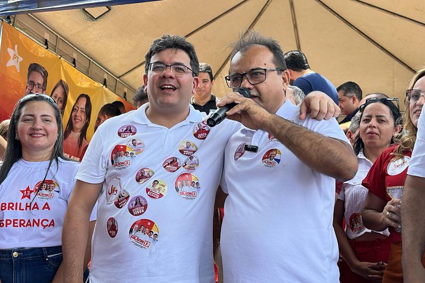 Candido a prefeito Gilson e Rafael Fonteles arrastam multidão em Pedro Laurentino Candido a prefeito Gilson e Rafael Fonteles arrastam multidão em Pedro Laurentino