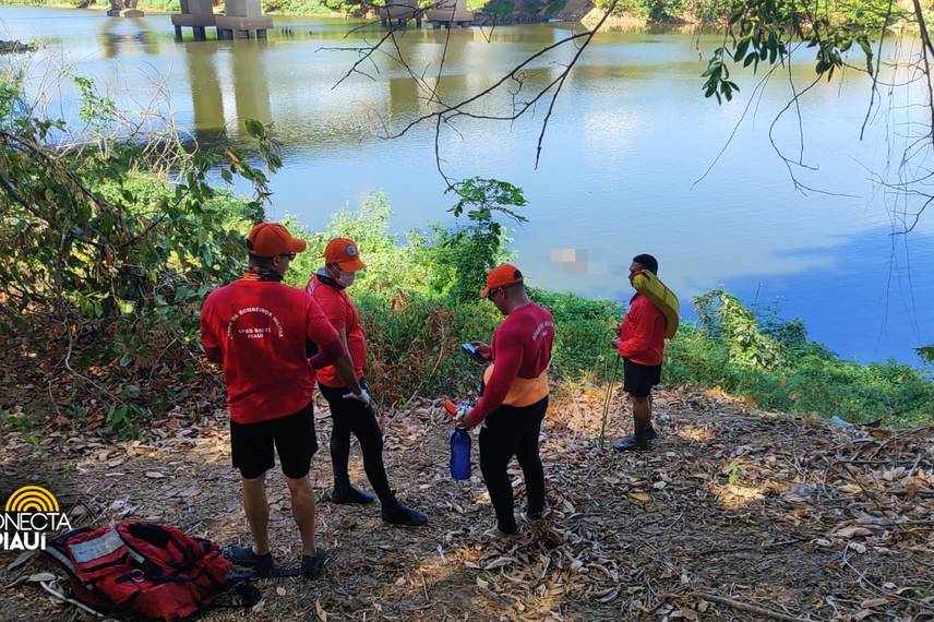 Corpo é encontrado boiando no Rio Poty na zona Sudeste de Teresina Corpo é encontrado boiando no Rio Poty na zona Sudeste de Teresina