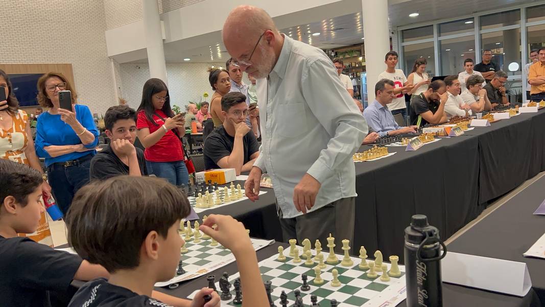 Enxadrista Mequinho participa de 20 partidas simultâneas em Teresina