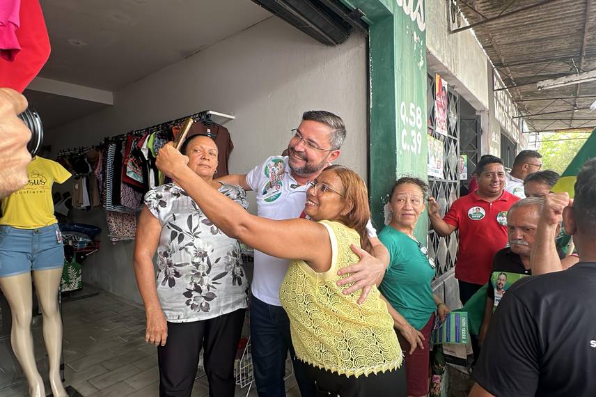 Fábio Novo reafirma compromisso com a zona Sudeste de Teresina em caminhada Fábio Novo reafirma compromisso com a zona Sudeste de Teresina em caminhada