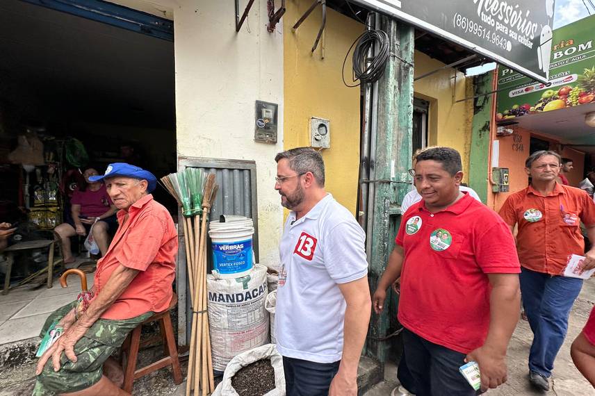 Fábio Novo reafirma compromisso com a zona Sudeste de Teresina em caminhada Fábio Novo reafirma compromisso com a zona Sudeste de Teresina em caminhada