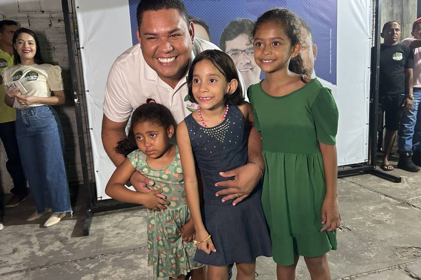 John Wallace reúne centenas de pessoas com o apoio de Fábio Novo em Teresina John Wallace reúne centenas de pessoas com o apoio de Fábio Novo em Teresina
