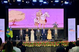 Premiação dos melhores resultados na última avaliação do IDEB (Foto: Conecta Piauí)