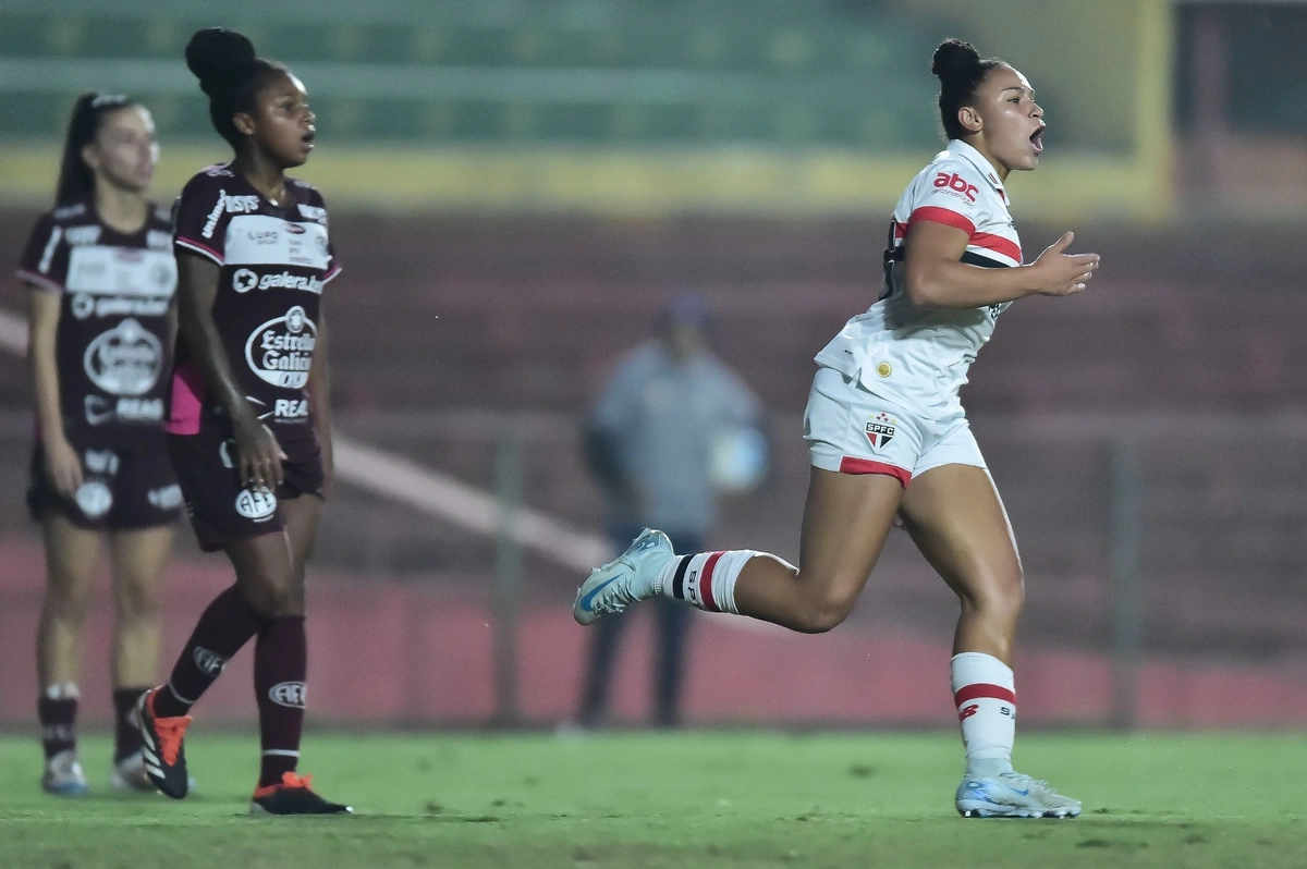 São Paulo venceu a Ferroviária por 2 a 1 no jogo de ida da semifinal