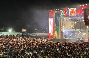 Show de Nattanzinho no Festival de Verão reúne mais de 30 mil pessoas em Parnaíba (Foto: Conecta Piauí)