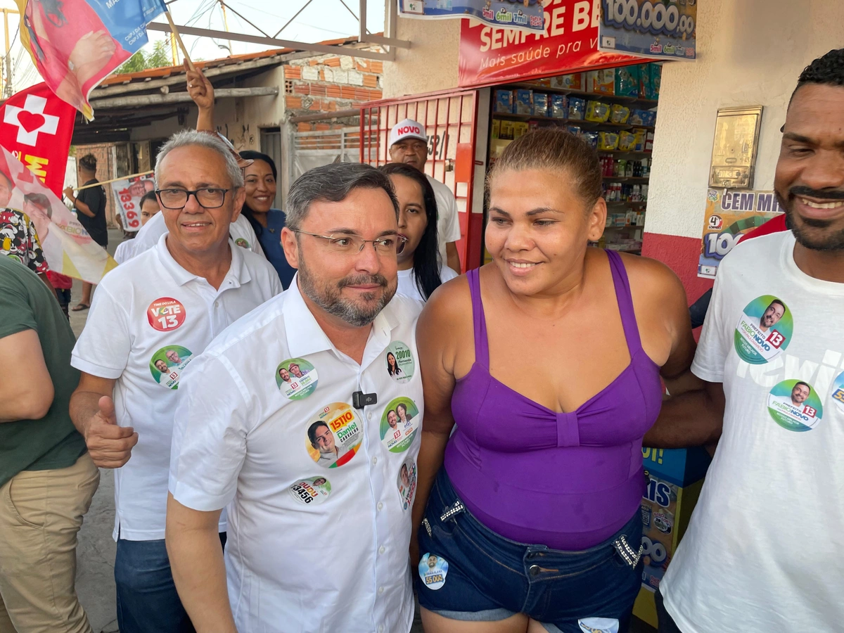 'Só se joga pedra em árvore que dá fruto', afirma Fábio Novo em evento de campanha