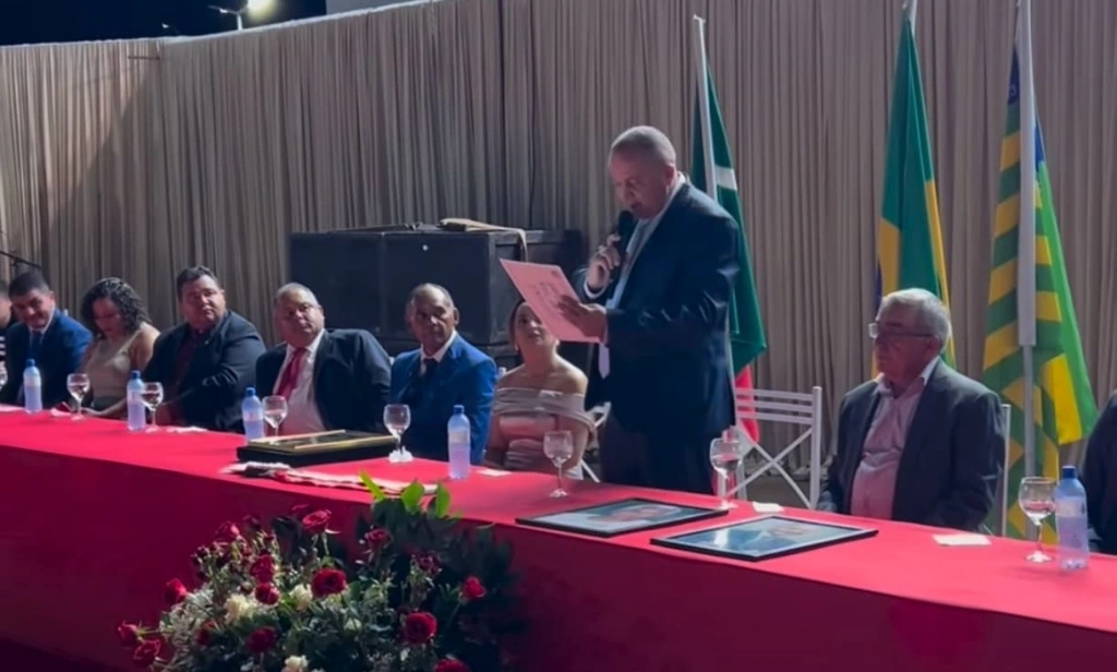 Dr. Zé Luis toma posse como prefeito de Baixa Grande do Ribeiro