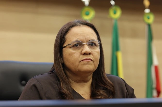 Elisângela Moura, do PC do B