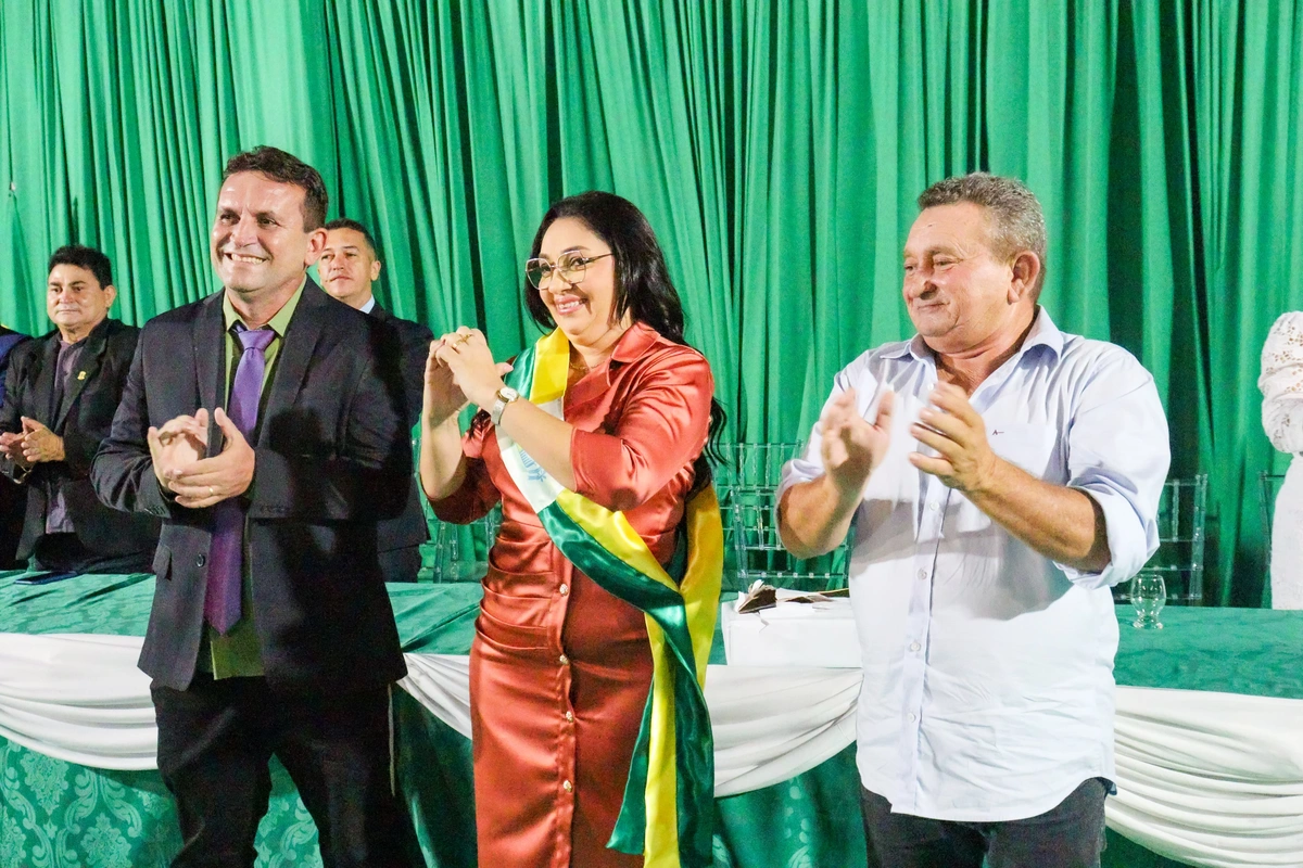 Gerlane Cabral é empossada como prefeita de São Gonçalo do Piauí