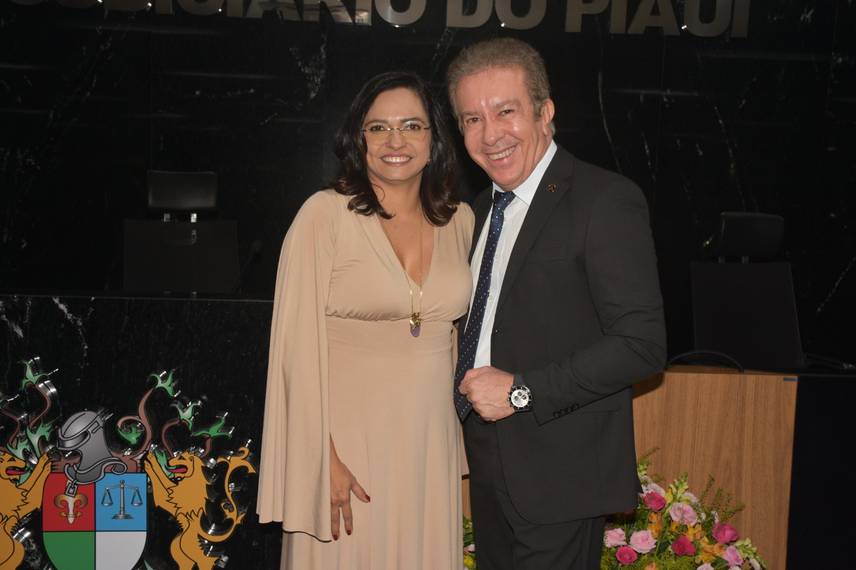 Juíza Keylla Ranyere assume presidência da AMAPI como a primeira mulher no cargo Juíza Keylla Ranyere assume presidência da AMAPI como a primeira mulher no cargo