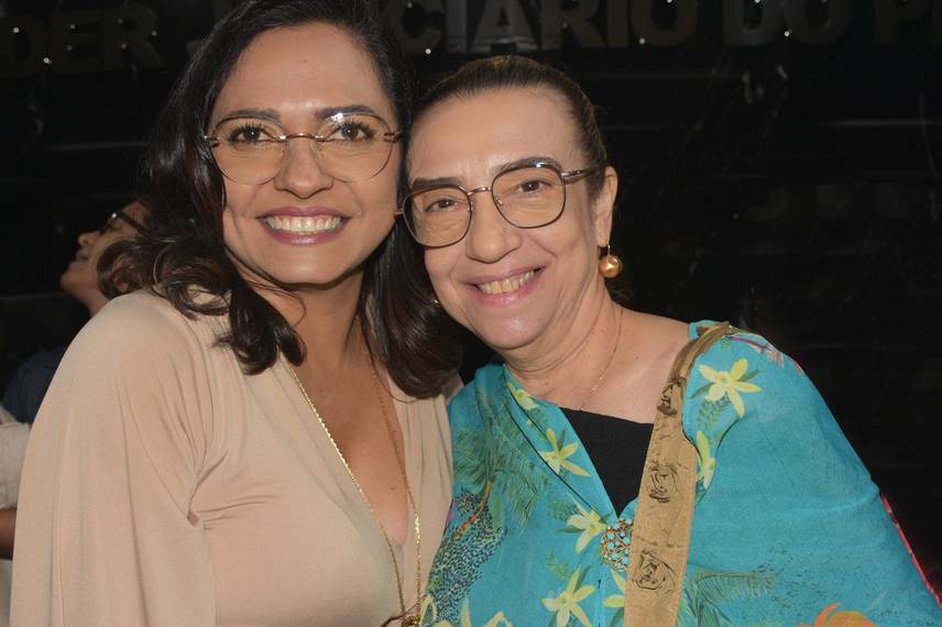 Juíza Keylla Ranyere assume presidência da AMAPI como a primeira mulher no cargo Juíza Keylla Ranyere assume presidência da AMAPI como a primeira mulher no cargo
