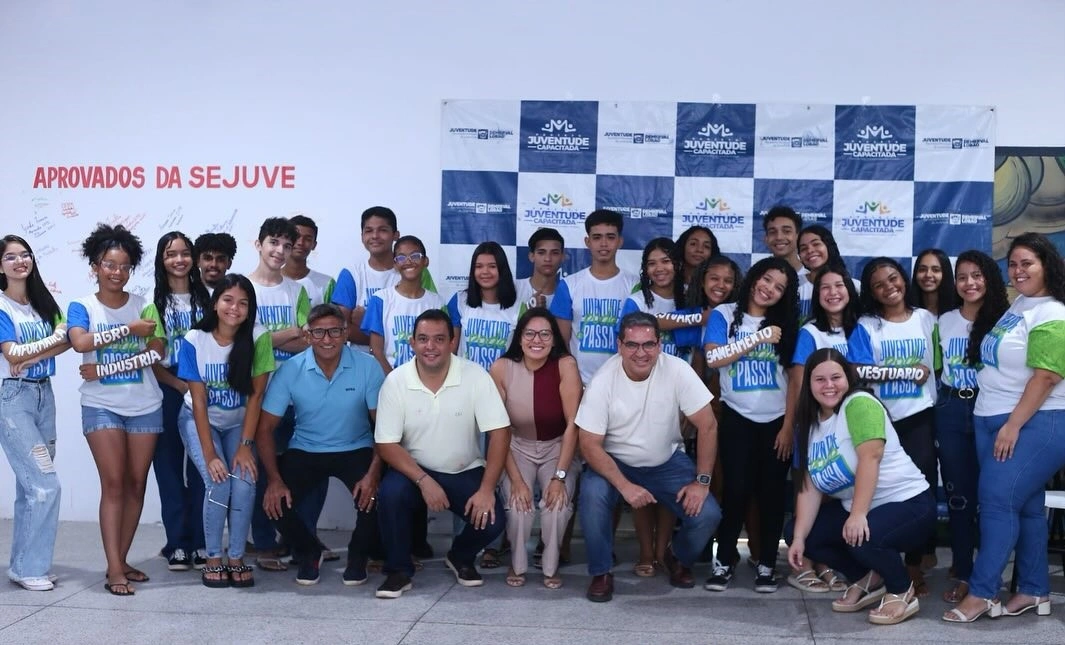 Juventude de Demerval Lobão celebra aprovações no IFPI