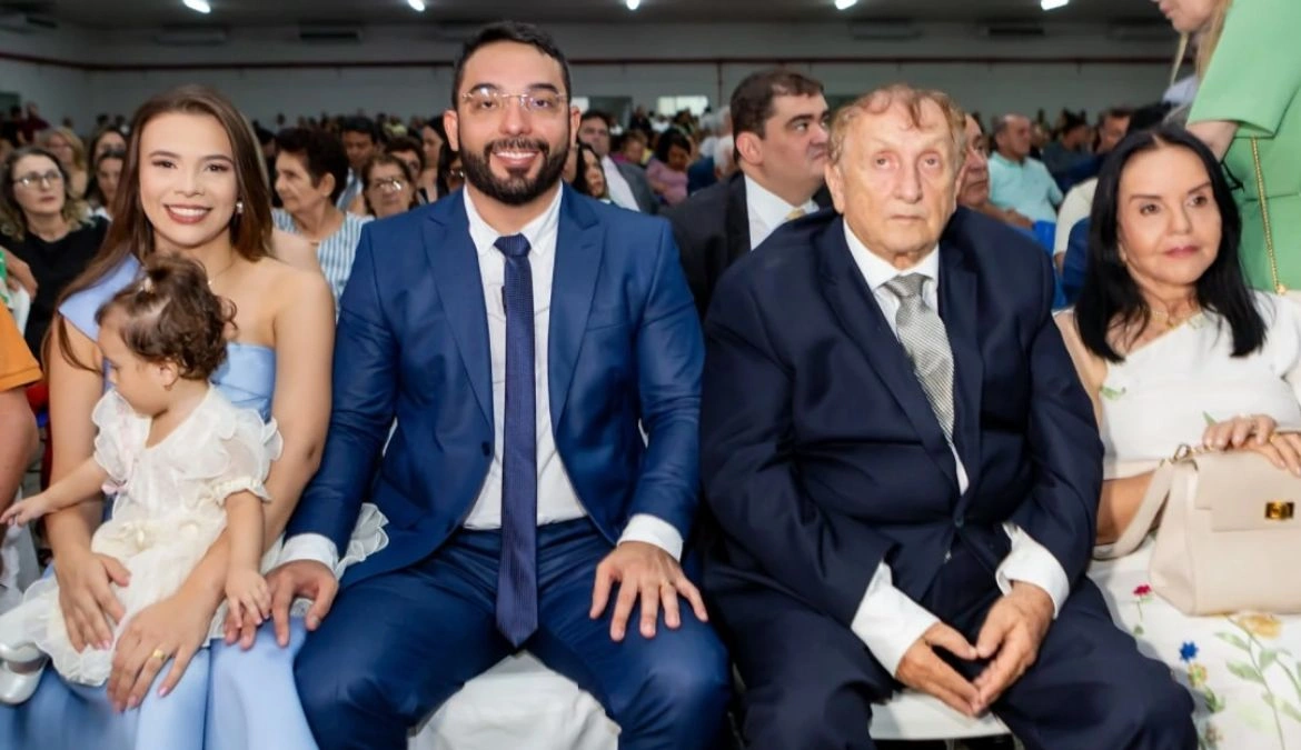 Mão Santa é nomeado chefe de gabinete de Francisco Emanuel, prefeito de Parnaíba