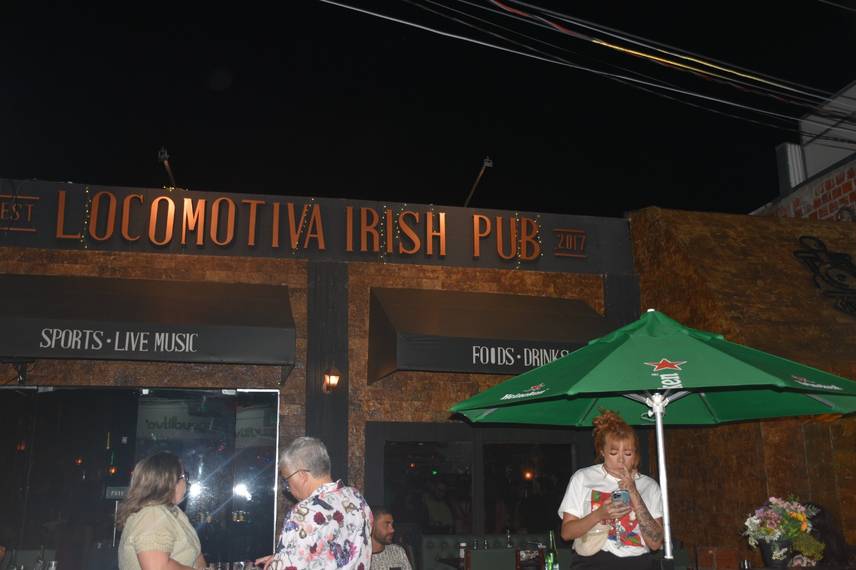Noite de Rock e MPB reúne jovens em Pub badalado na Zona Leste de Teresina Noite de Rock e MPB reúne jovens em Pub badalado na Zona Leste de Teresina