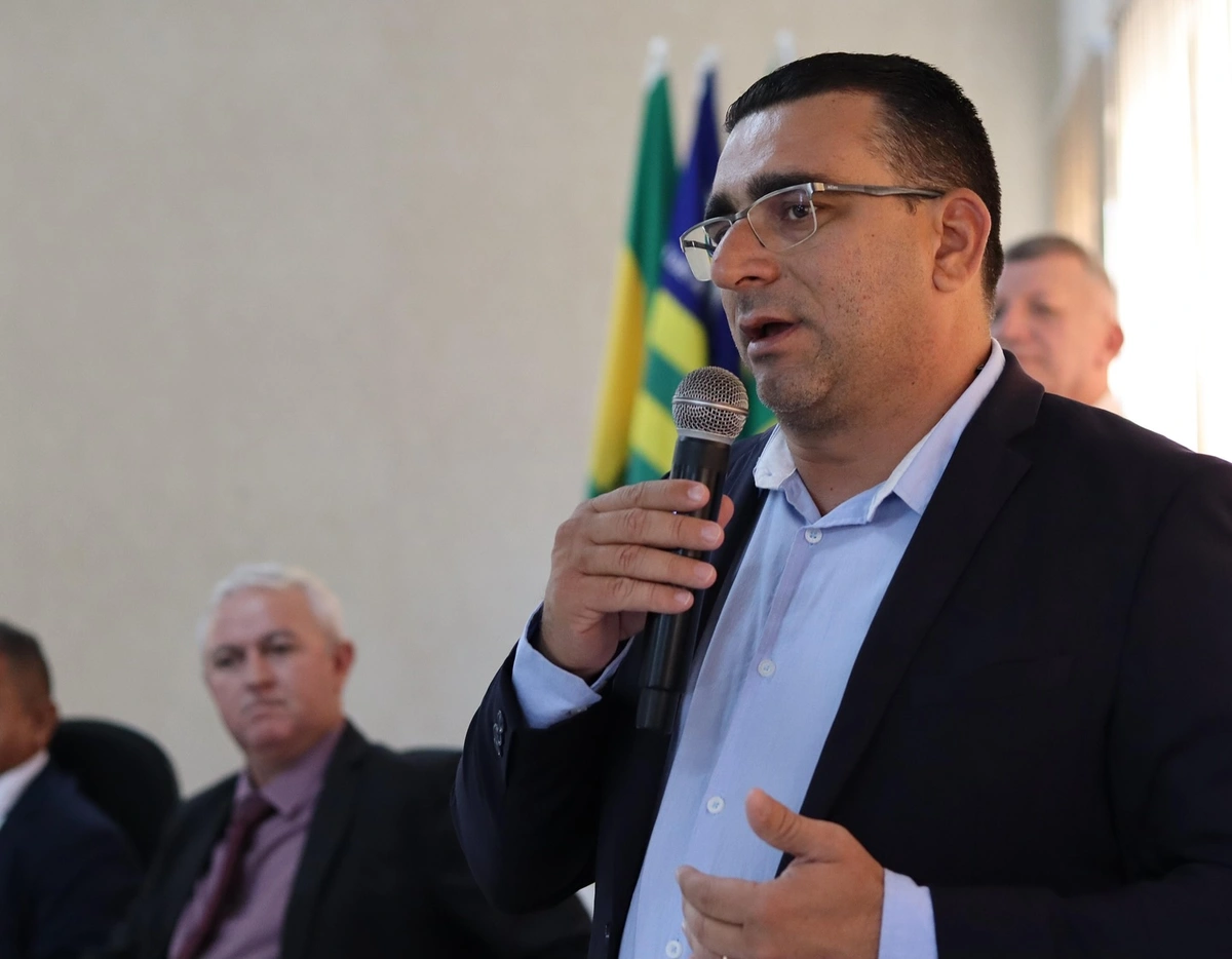 Olavo Júnior, prefeito de Buriti dos Montes-PI