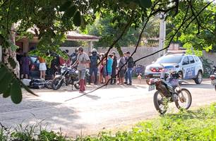 Suspeitos de tentativa de assalto são espancados em bar na zona Leste de Teresina (Foto: Reprodução)