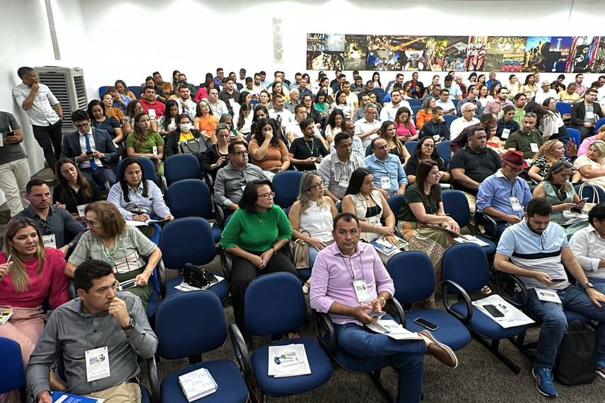 TCE-PI realiza seminário para treinamento dos novos gestores municipais TCE-PI realiza seminário para treinamento dos novos gestores municipais