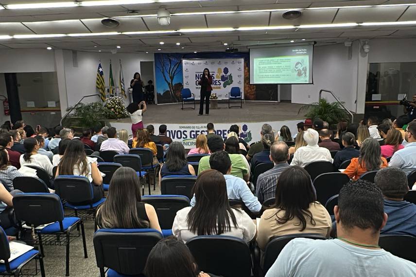 TCE-PI realiza seminário para treinamento dos novos gestores municipais TCE-PI realiza seminário para treinamento dos novos gestores municipais