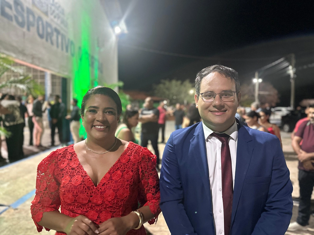Vice-prefeito Thales Xavier e prefeita Camila Barbosa
