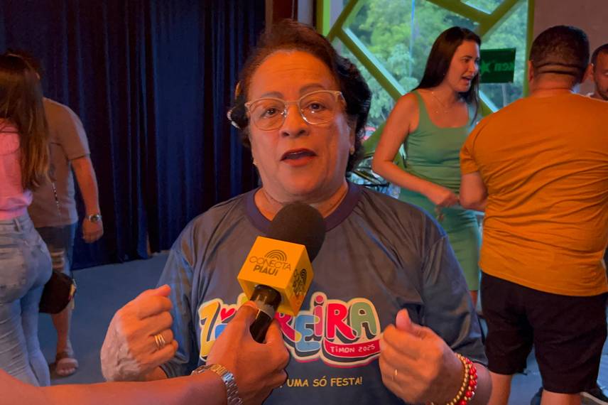 Bloco do Pebinha realiza prévia em Timon com muito brilho e animação Bloco do Pebinha realiza prévia em Timon com muito brilho e animação