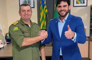 Deputado Dr. Marcus Vinícius garante reforço no policiamento do Carnaval de Floriano em reunião com coronel Scheiwann Lopes (Foto: Reprodução)