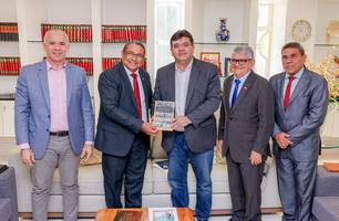 Deputado Tiago Vasconcelos e membros da CEADEPI se reúnem com Rafael Fonteles (Foto: Reprodução)