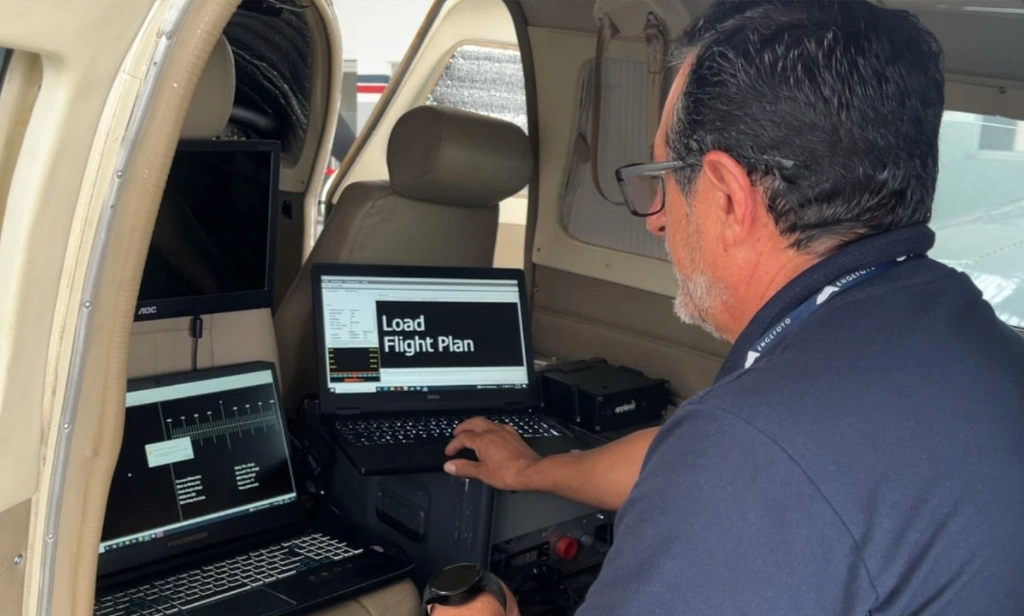 DER utiliza aeronave com equipamentos de última geração para mapeamento da malha